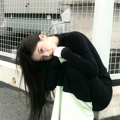 猫在爬